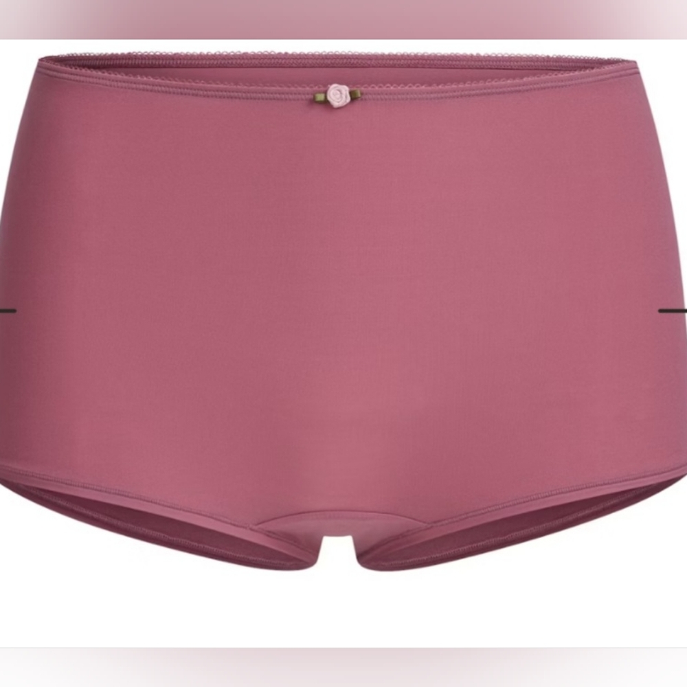 SKIMS Boyshort Briefs In The Color Beet- BOTTOMS ONLY!!! - Picture 3 of 6